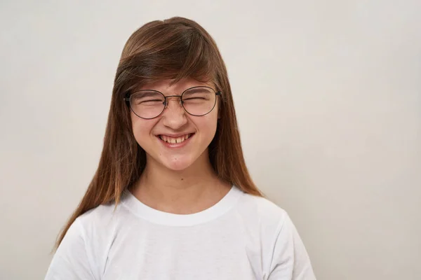 Cropped View Smiling Caucasian Teenage Girl Closed Eyes Female Child Fotos De Bancos De Imagens Sem Royalties