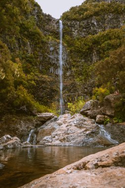 Levada das 25 Fontes and Risco waterfall