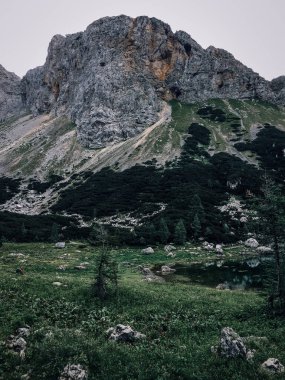 Slovenya 'daki Triglav Ulusal Parkı' nda Büyüleyici Bakire Doğa