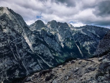 Slovenya 'daki Triglav Ulusal Parkı' nda Büyüleyici Bakire Doğa