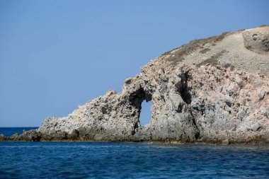 Milos Adası, Yunanistan - güzel su ve kıyı