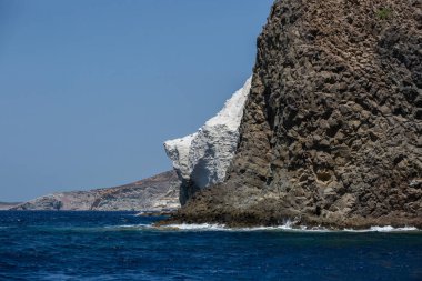 Milos Adası, Yunanistan - güzel su ve kıyı