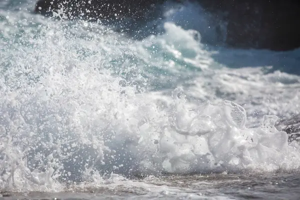 Milos Adası, Yunanistan - güzel su ve kıyı