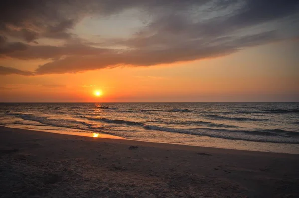 Schöne Sommerferienlandschaft Sonnenuntergang Über Dem Polnischen Meer Leba — Stockfoto
