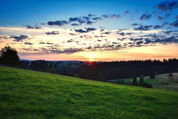 Krásná Ranní Letní Krajina Východ Slunce Vesnici Gilczarow Gorny Polsku — Stock fotografie