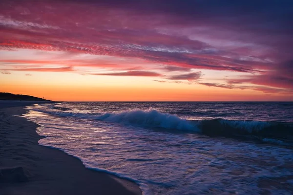 Prachtig Kleurrijk Landschap Aan Het Strand Aan Zee Zonsopgang Boven — Stockfoto