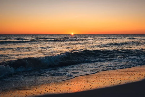 Schöne Bunte Landschaft Strand Meer Sonnenaufgang Über Der Ostsee Jastarnia — Stockfoto