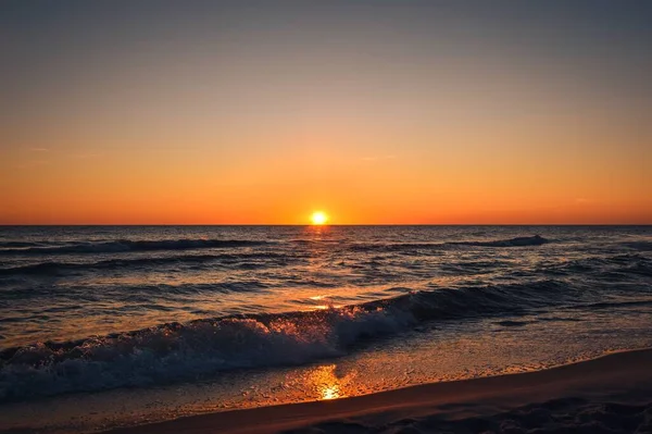 Красивый Пейзаж Пляже Моря Восход Солнца Балтийском Море Ястарнии Польша — стоковое фото