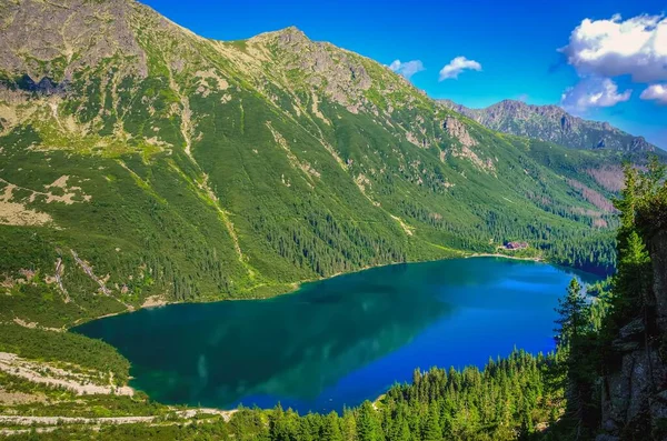 秀丽的蓝湖在秀丽的群山中 莫斯凯奥科湖 海洋之眼 是波兰塔特拉山地区最受欢迎的地方 — 图库照片