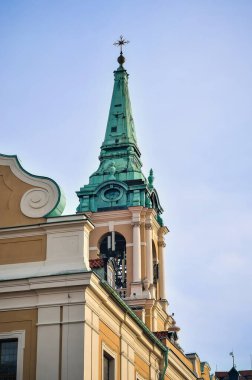 Polonya, Torun 'daki Barok Kilisesi. Eski Torun kasabasındaki kilise kulesi, UNESCO tarafından listelenmiş..