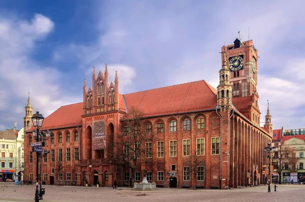 Torun, Polonya - 21 Şubat 2105: Gotik belediye binası. Torun, Polonya'daki Eski Kent, Unesco örgütü tarafından listelendi.