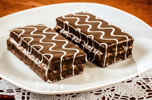 Apparecchiatura Della Tavola Con Biscotti Cioccolato Biscotti Ricoperti Cioccolato Tovagliolo — Foto Stock