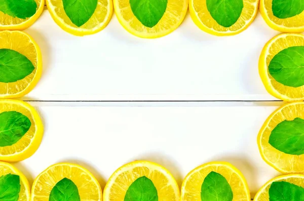 Cadre Fond Citron Tranches Feuilles Citron Menthe Sur Des Planches — Photo
