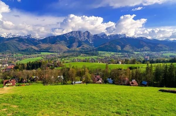 Bella Montagna Primaverile Paesaggio Rurale Vista Sui Monti Tatra Sul — Foto Stock