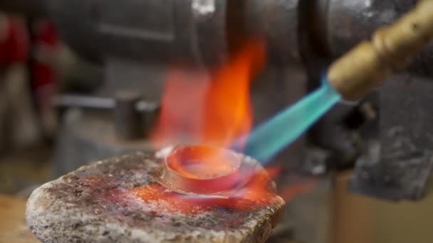 Craftsman Soldering Metal Tip Scabbard Workshop — Stok video