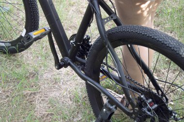 Dağ bisikletinin yan görünümü