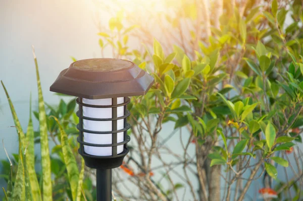 Solar cell garden lamp, clean energy