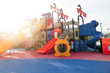 Çocuklar için açık hava eğlence parkı