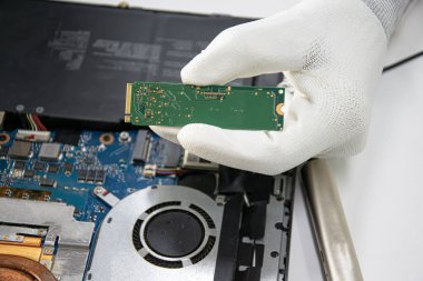 M2 SSD popüler bir depolama teknolojisidir..