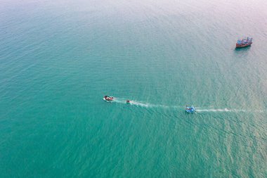 Benim Khe plajım Danang, Vietnam 'da güzel bir plajdır. Gündoğumu Creels 'de (Vietnam' da balıkçı tekneleri). Benim Khe Beach 'im Forbes dergisinin Dünya' daki en güzel 6 plajında..