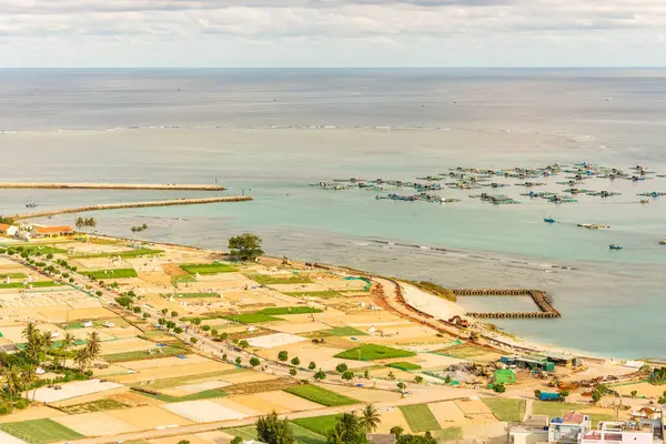 Ly Son Adası, Quang Ngai 'nin bir ilçesidir ve çoğu gezginin dikkatini çekmez.