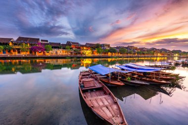 Hoi An Antik Kenti, Vietnam 'ın geleneksel sarı evleri. Hoian Asya 'nın popüler bir turizm merkezidir..