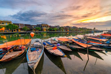 Hoi An Antik Kenti, Vietnam 'ın geleneksel sarı evleri. Hoian Asya 'nın popüler bir turizm merkezidir..