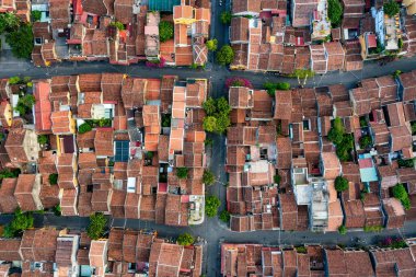 Hoi An şehrinin insansız hava aracı görüntüsü, Vietnam. Antik şehir, UNESCO dünya mirası, Quang Nam bölgesinde. En popüler turistik merkezlerden biri.