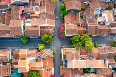 Hoi An şehrinin insansız hava aracı görüntüsü, Vietnam. Antik şehir, UNESCO dünya mirası, Quang Nam bölgesinde. En popüler turistik merkezlerden biri.