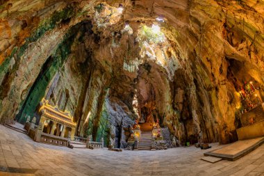 Huyen Khong Budist pagoda mağara Da Nang City, Vietnam mermer dağda. Da Nang orta Vietnam en büyük şehir olduğunu.