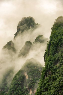 Trung Khanh, Cao Bang, Vietnam 'daki Phong Nam köyünde pirinç ve pirinç tarlası..