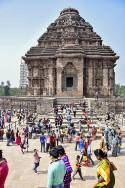 Hindistan 'ın Odisa kentindeki Dünya Mirası sitesi Konark Tapınağı' na gitmek, PURI yakınlarındaki 11 Şubat 2020. Keyif ve keyif için seyahat..