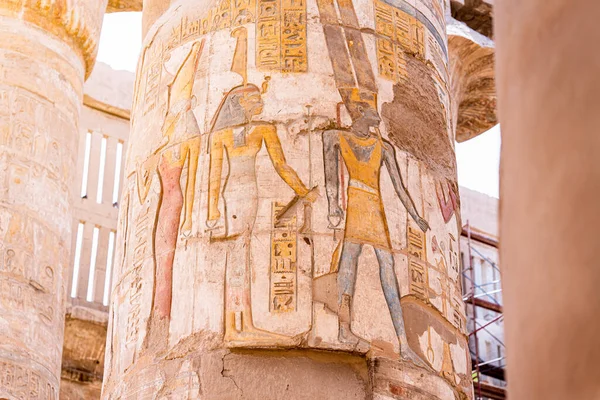 Column Colorful Hieroglyphs Temple Karnak Egypt — Stock Photo, Image