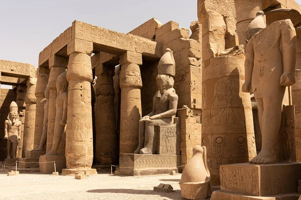 Colunas Estátuas Templo Egípcio Luxor — Fotografia de Stock