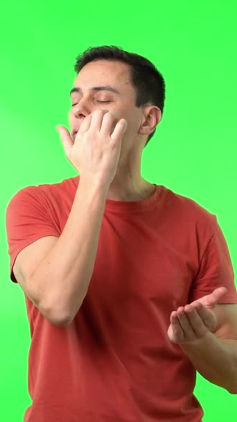 Homme Heureux Avec Application Crème Faciale Âge Sur Visage Pendant — Video