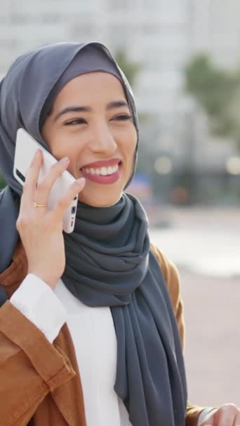 Muslim Woman Hijab Talking Mobile Phone Raising Her Fist Celebrate — Stockvideo