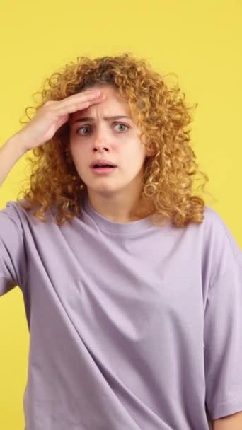 Studio Video Yellow Background Woman Curly Hair Gesturing Hand Head — Stockvideo