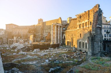 Mars Tapınağı İntikamcı Mars Ultor, Roma 'nın ilk imparatoru Augustus Octavian Augustus' un imparatorluk forumunda.