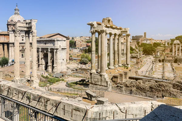 Pohled Římské Fórum Republikánské Éry Kapitolu Obloukem Septimia Severuse Saturnovým — Stock fotografie