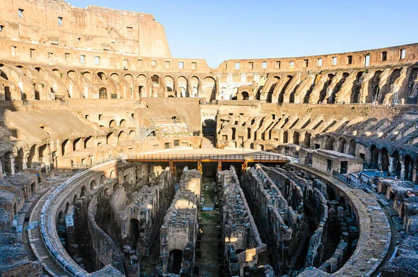 弗拉维安圆形剧场罗马竞技场的内部景观 — 图库照片