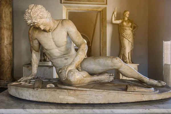 Ρώμη Ιταλία Αυγούστου 2008 Πεθαίνοντας Γαλατά Ρωμαϊκό Μαρμάρινο Αντίγραφο Ελληνιστικού — Φωτογραφία Αρχείου