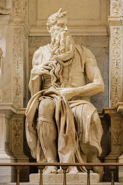 ローマ イタリア 2008 教皇ユリウス2世の墓のためのモーセの大理石像 ミケランジェロの作品 — ストック写真