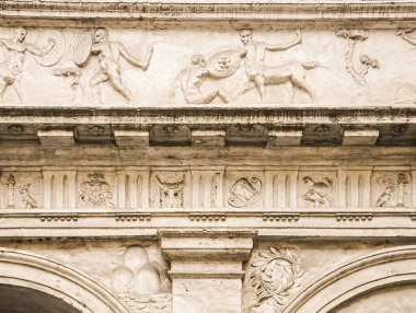 Roma 'daki Spada Sarayı' nın iç avlusunda Doric kuşatması