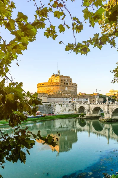 Pěkný Výhled Hrad Svatého Angela Vedle Řeky Tiber Řím — Stock fotografie