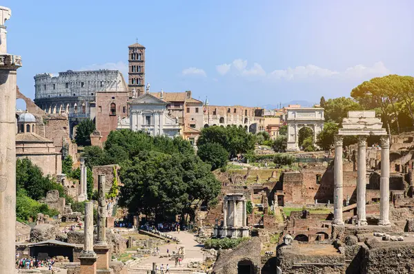 Pohled Římské Fórum Capitoline Hill Chrámem Castor Pollux Oblouk Titus — Stock fotografie