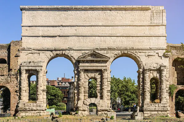 Vista Frontal Famosa Porta Maggiore Roma — Fotografia de Stock