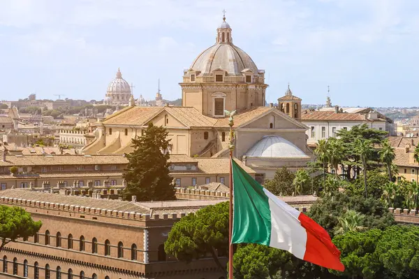 Eglise Gesu Rome Vue Vittoriano Avec Drapeau Italien Premier Plan — Photo