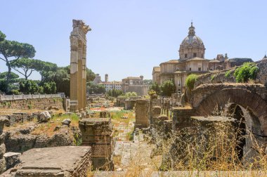 Roma Forumunda Julius Caesar 'ın Forumu
