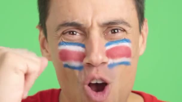 Video Estudio Con Croma Primer Plano Hombre Con Bandera Costarricense — Vídeos de Stock