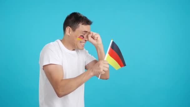 Video Estudio Con Croma Partidario Alemán Nervioso Durante Emocionante Partido — Vídeos de Stock